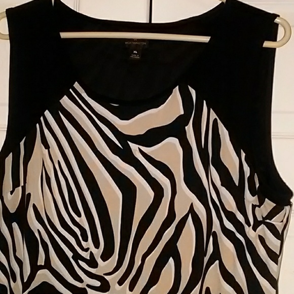 Women's Print Dress - Picture 2 of 5